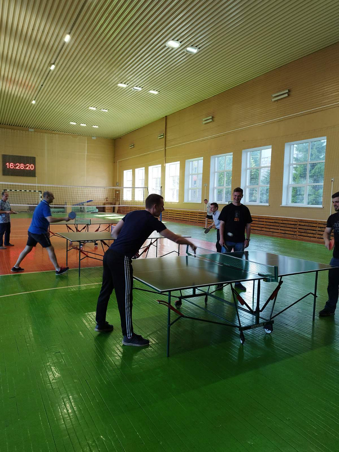 Корпоративный турнир по настольному теннису проходит в ОАО "ММЗ" (ФОТО)